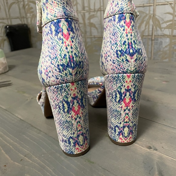 Mix Taci Chunky Heel Sandals - Size 8.5 - Picture 4 of 7